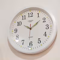 ساعت دیواری