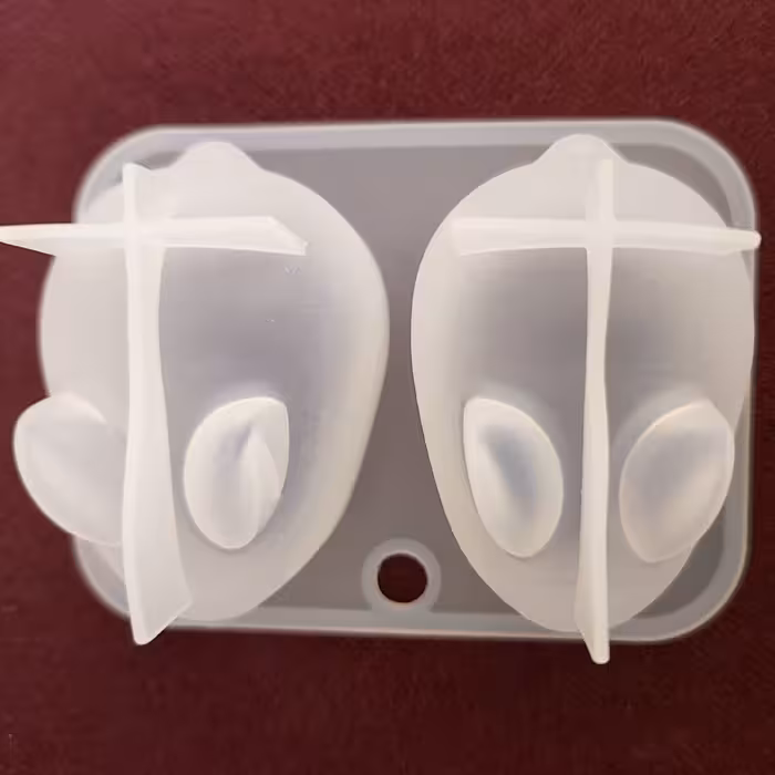 قالب سیلیکونی وارداتی طرح موش  خوشکل این قالب برای موارد خوراکی هم قابل استفاده است 