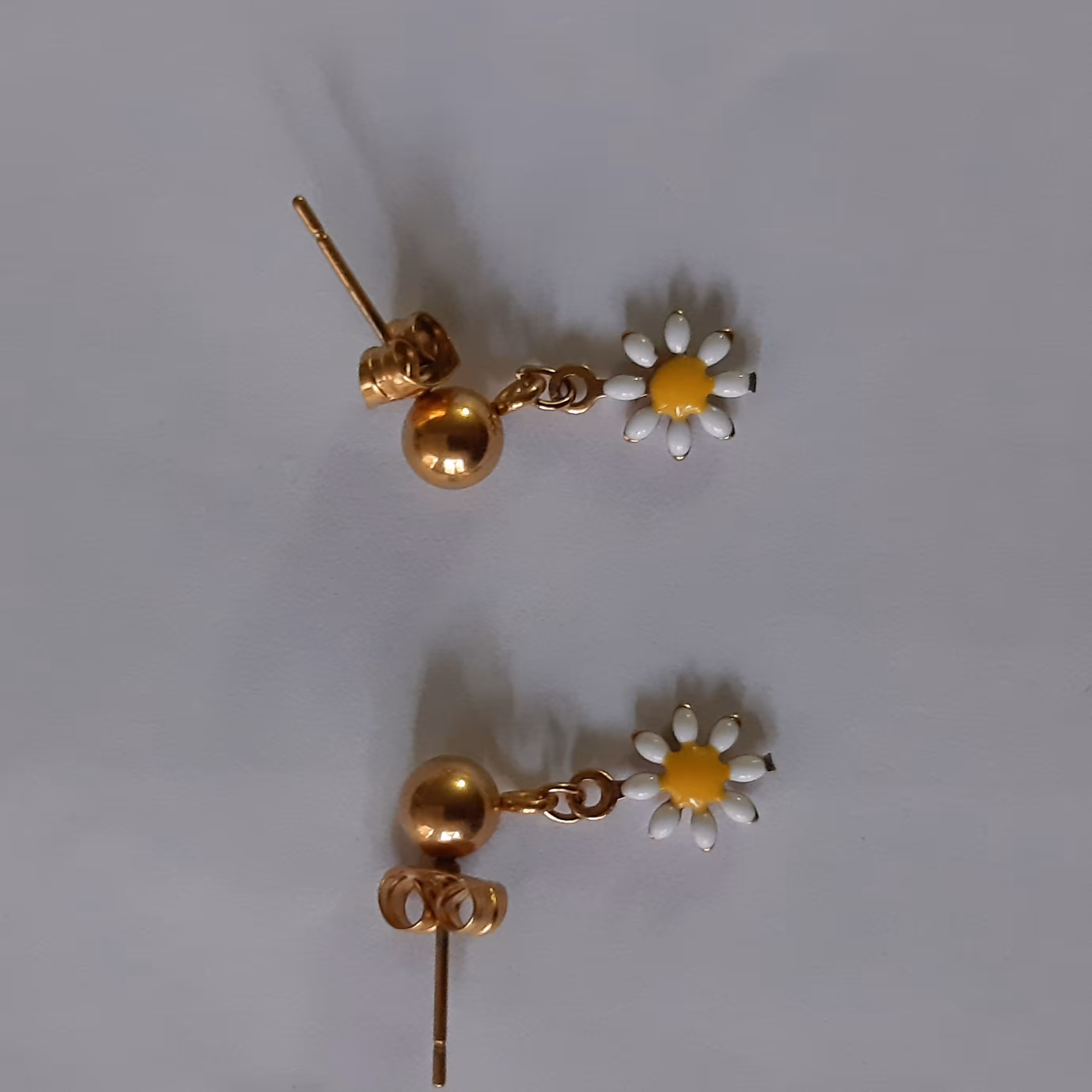 سرویس زیورآلات استیل رنگ ثابت ضد حساسیت بابونه مدل سه گل 