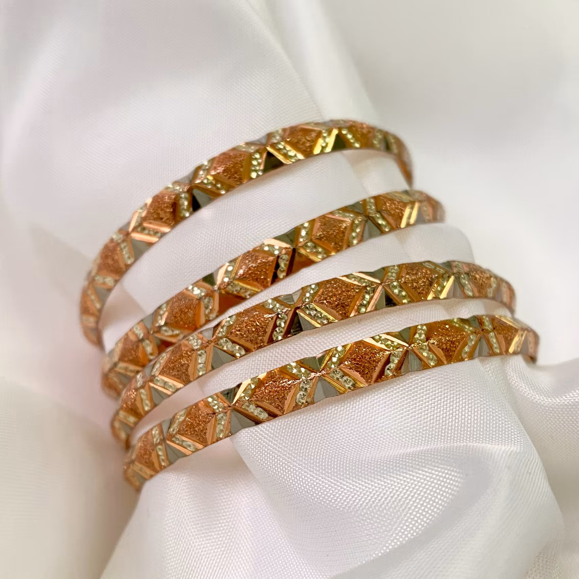 النگو  طرح طلا رزگلد  ست 2  تایی ضد حساسیت و سبک قطر 6سانتی