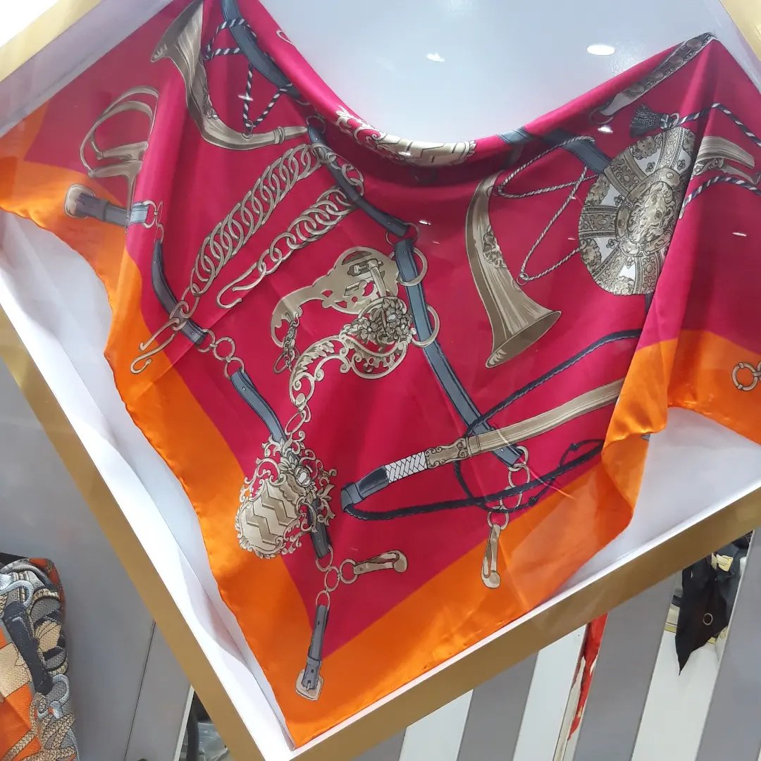 روسری ابریشم توییل مجلسی قواره کوچک دست دوز