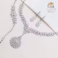 سرویس نقره جواهر با آویز طرح خورشیدی عیار 925 کد 1028