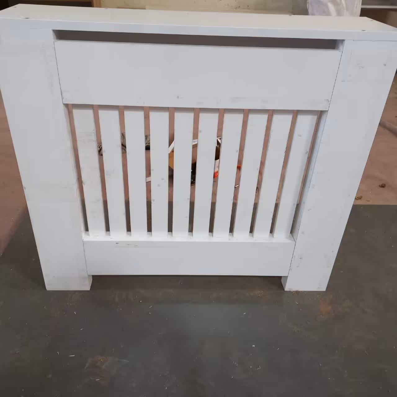 رو شوفاژ   مینی مال.ارسال تو سط باربری انجام میشه و هزینه آن بر عهده مشتری می باشد.