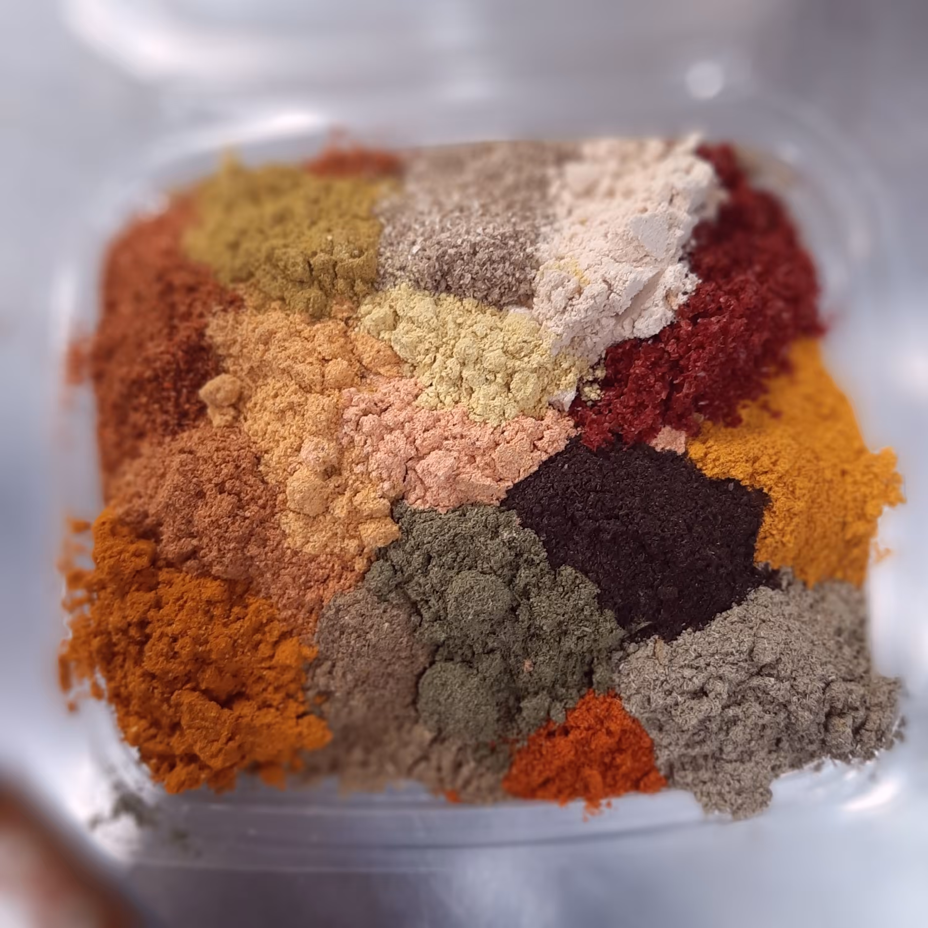 ادویه خورشتی 24قلم  تازه( در بسته بندی کاملا بهداشتی)