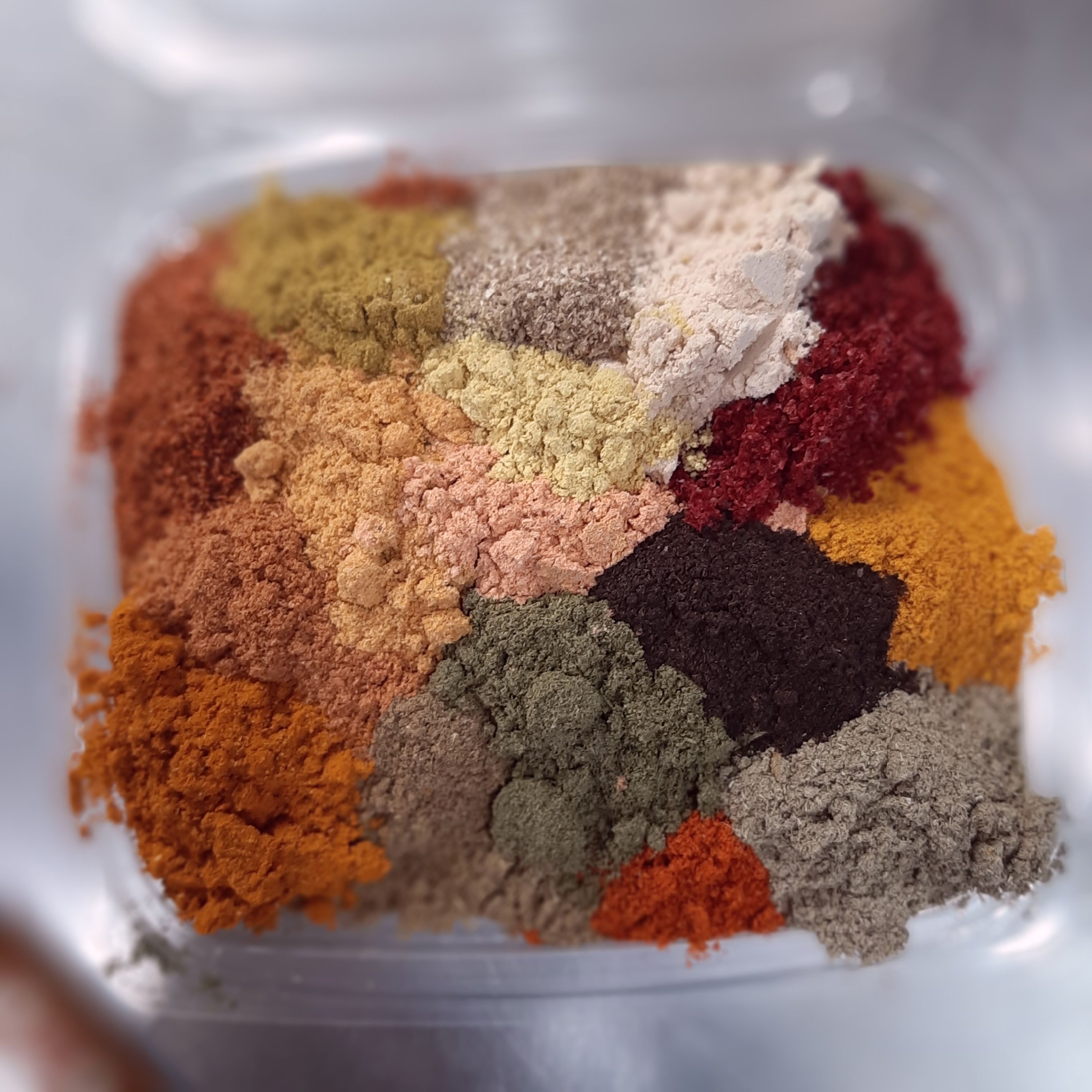 ادویه خورشتی 24قلم تازه( در بسته بندی کاملا بهداشتی)