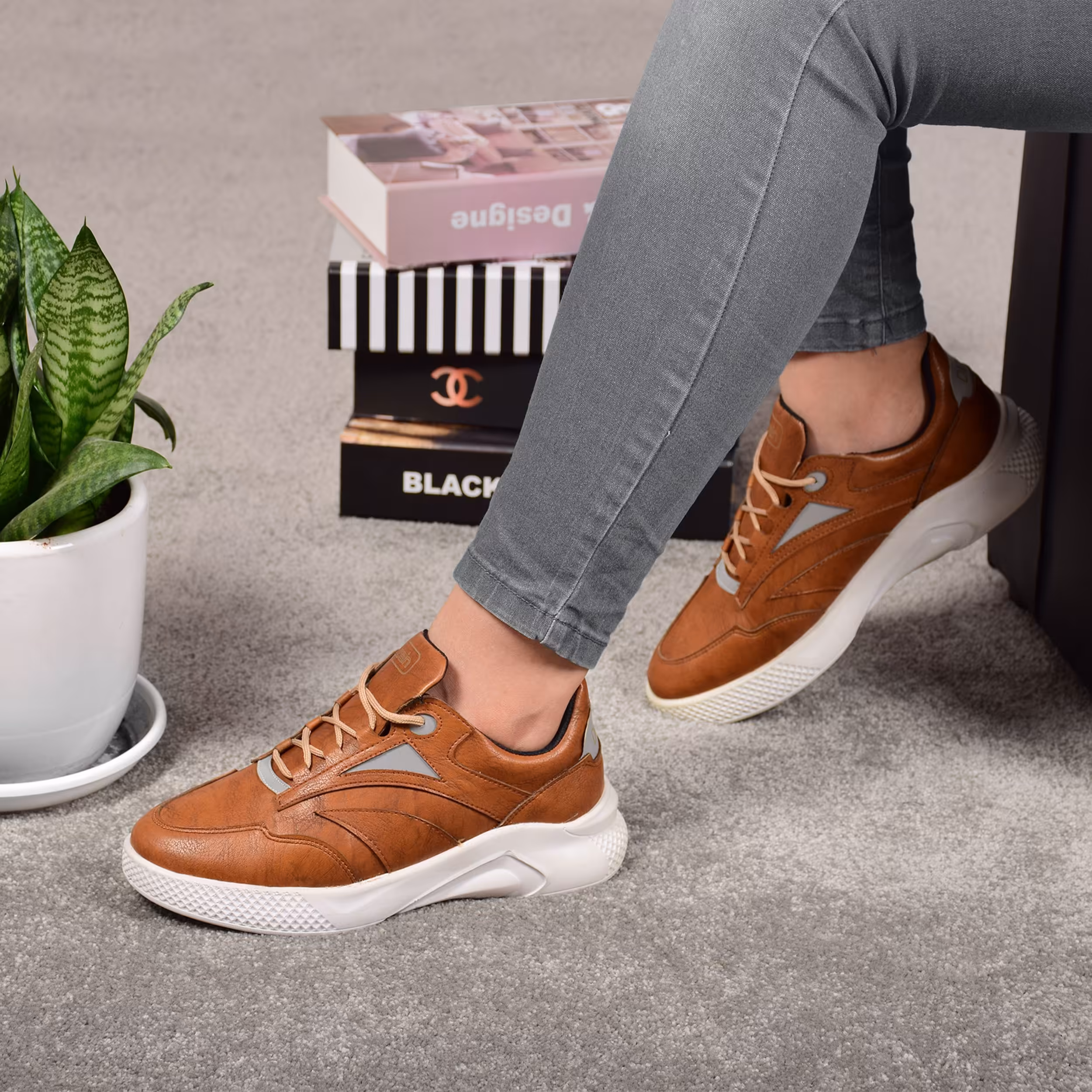 کفش روزمره مردانه بغل مثلثی1603 عسلی