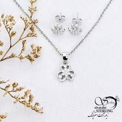 نیمست آویز گلبرگ با نقره 925 عیار کد 13224