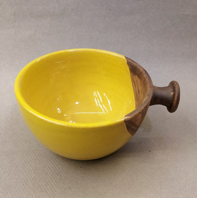 فنجان جذاب سایز کوچک  از خانواده دسته دکمه ای 