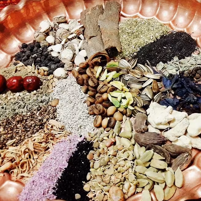 ترکیبات چهل گیاه