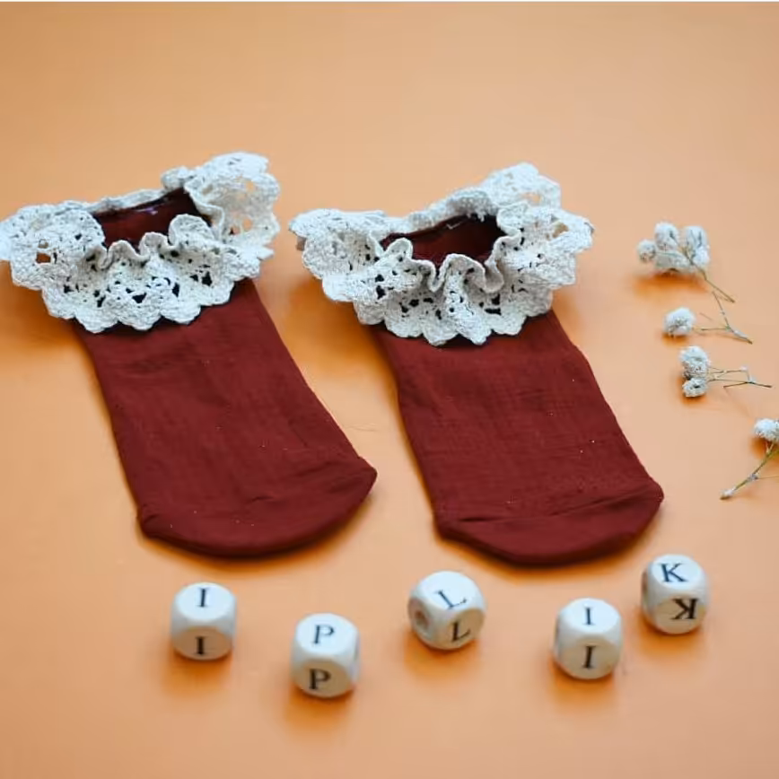 جوراب لبتور کتان قرمز