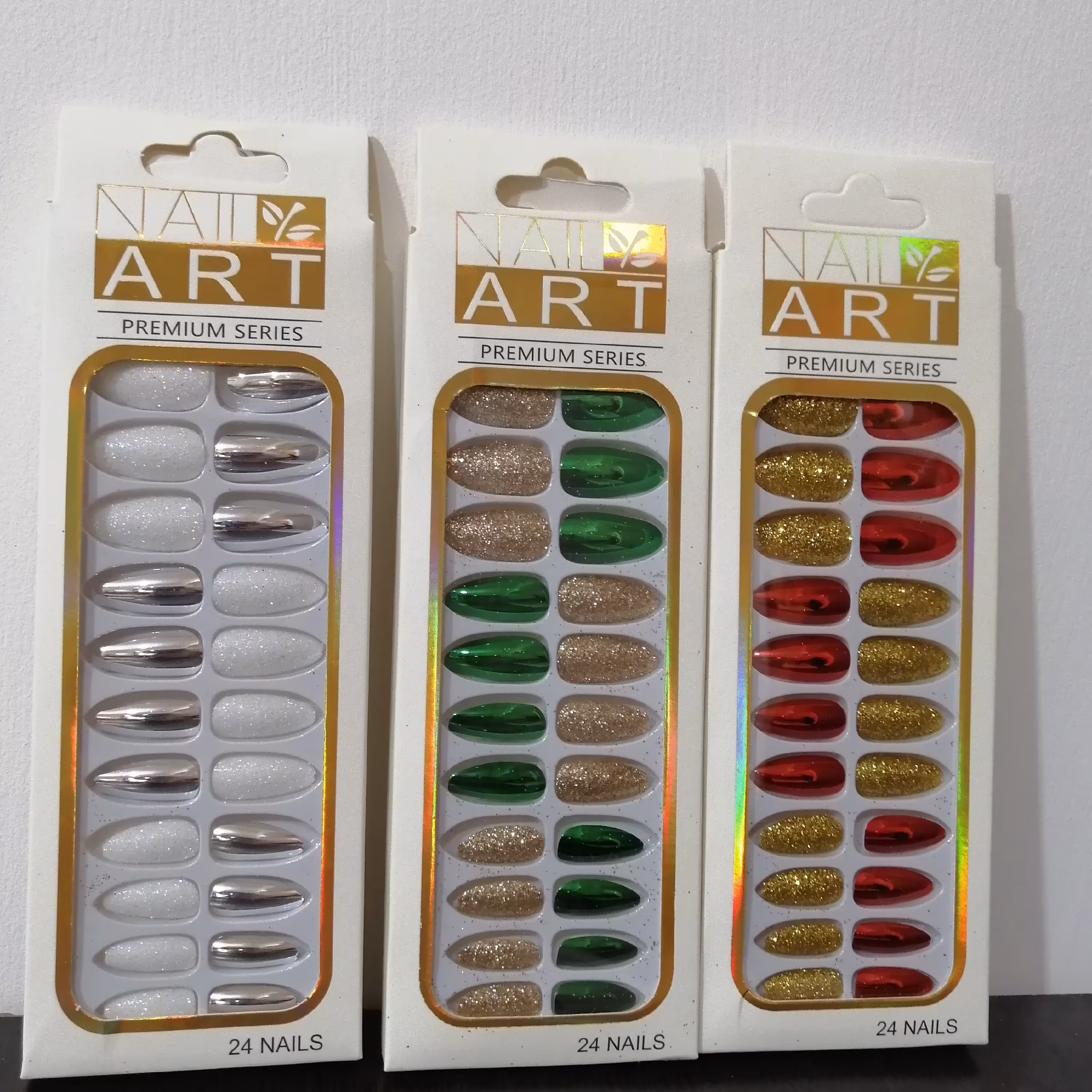 ناخن مصنوعی گلیتری24 تایی خیلی خیلی زیبا و باکیفیت همراه با چسب فوق العاده