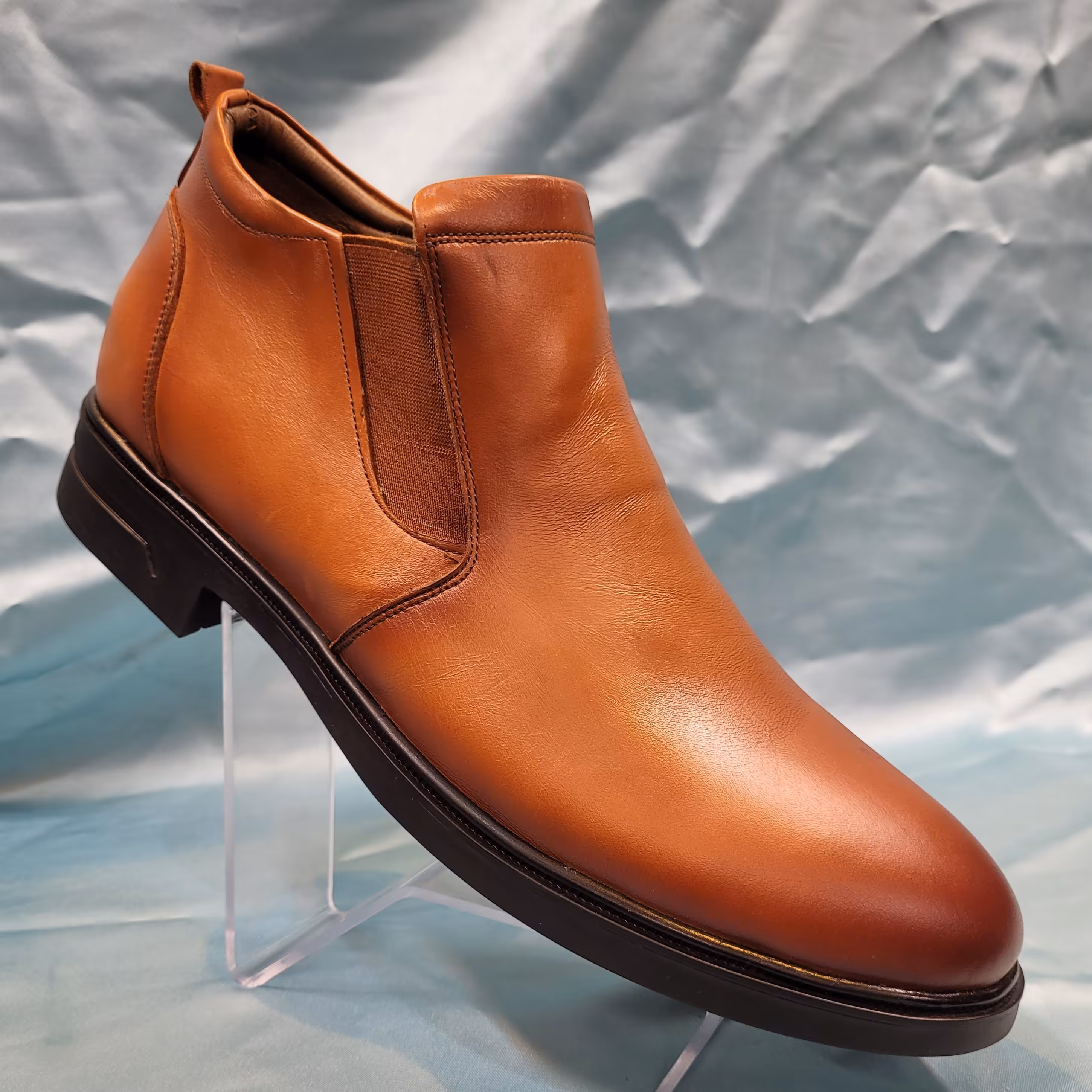 کد مکزیکی نیمبوت چرم طبیعی با آستر داخل چرم دو طرف کش مشکی و عسلی 40تا44