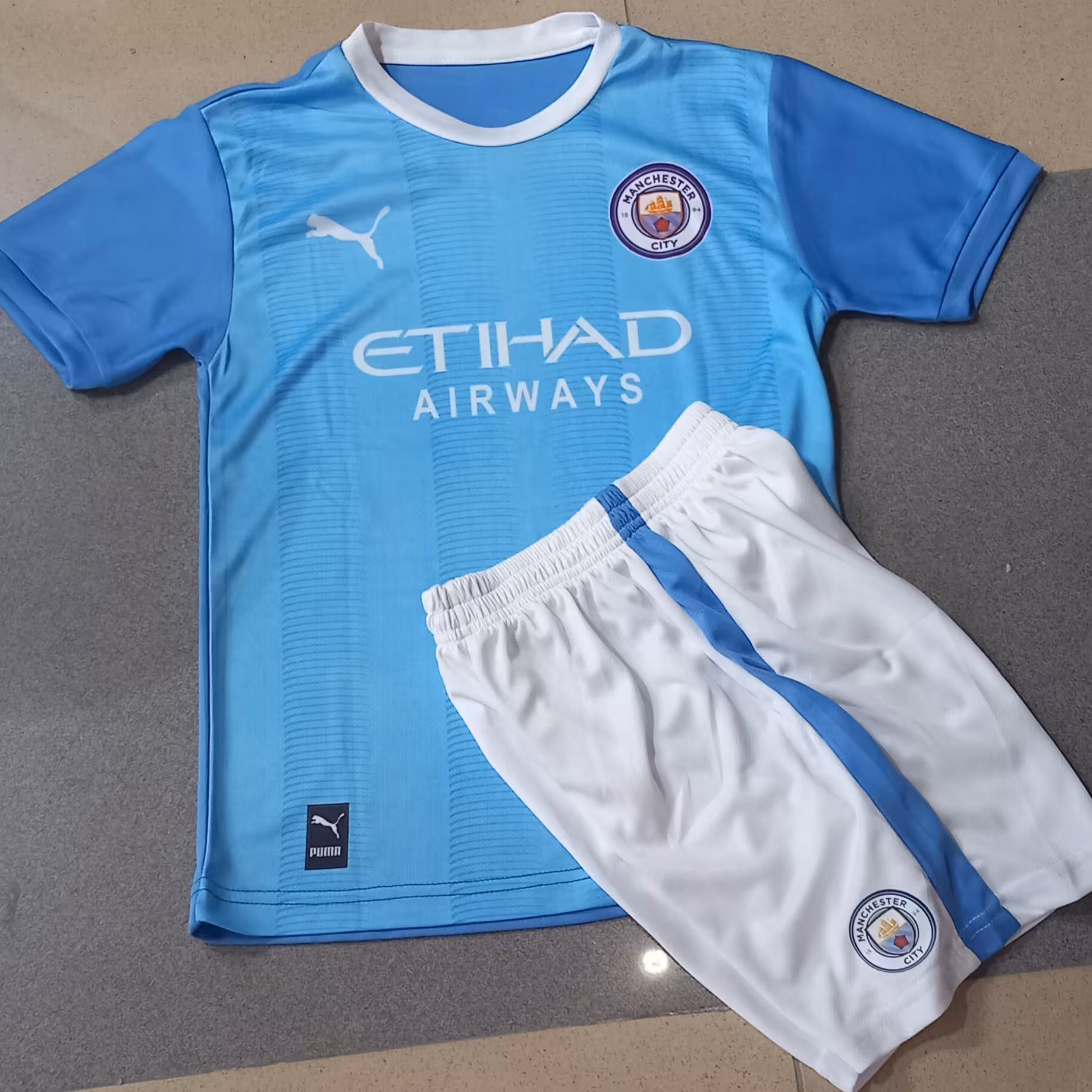 لباس و شورت ورزشی منچستر سیتی 2024 