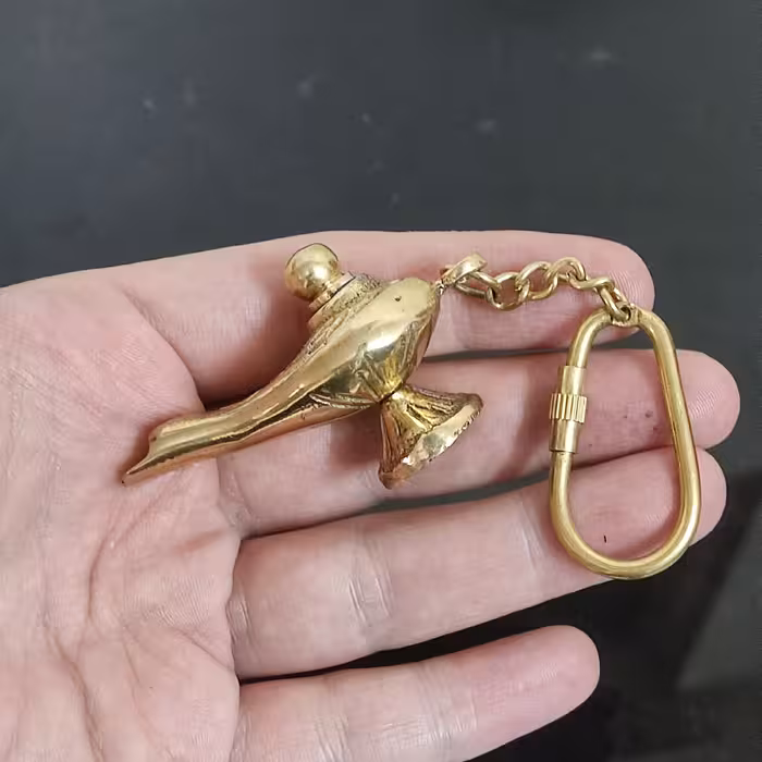 جاکلیدی جاسوییچی آویز تمام برنجی چراغ جادو ساخت هند با کیفیت بسیار بالا و محکم با سطح کیفیتی درجه یک بسیار زیبا و تزیینی