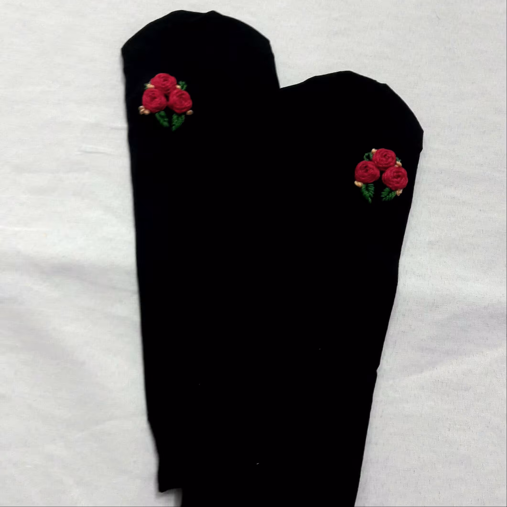 جوراب گلدوزی با دست طرح 112