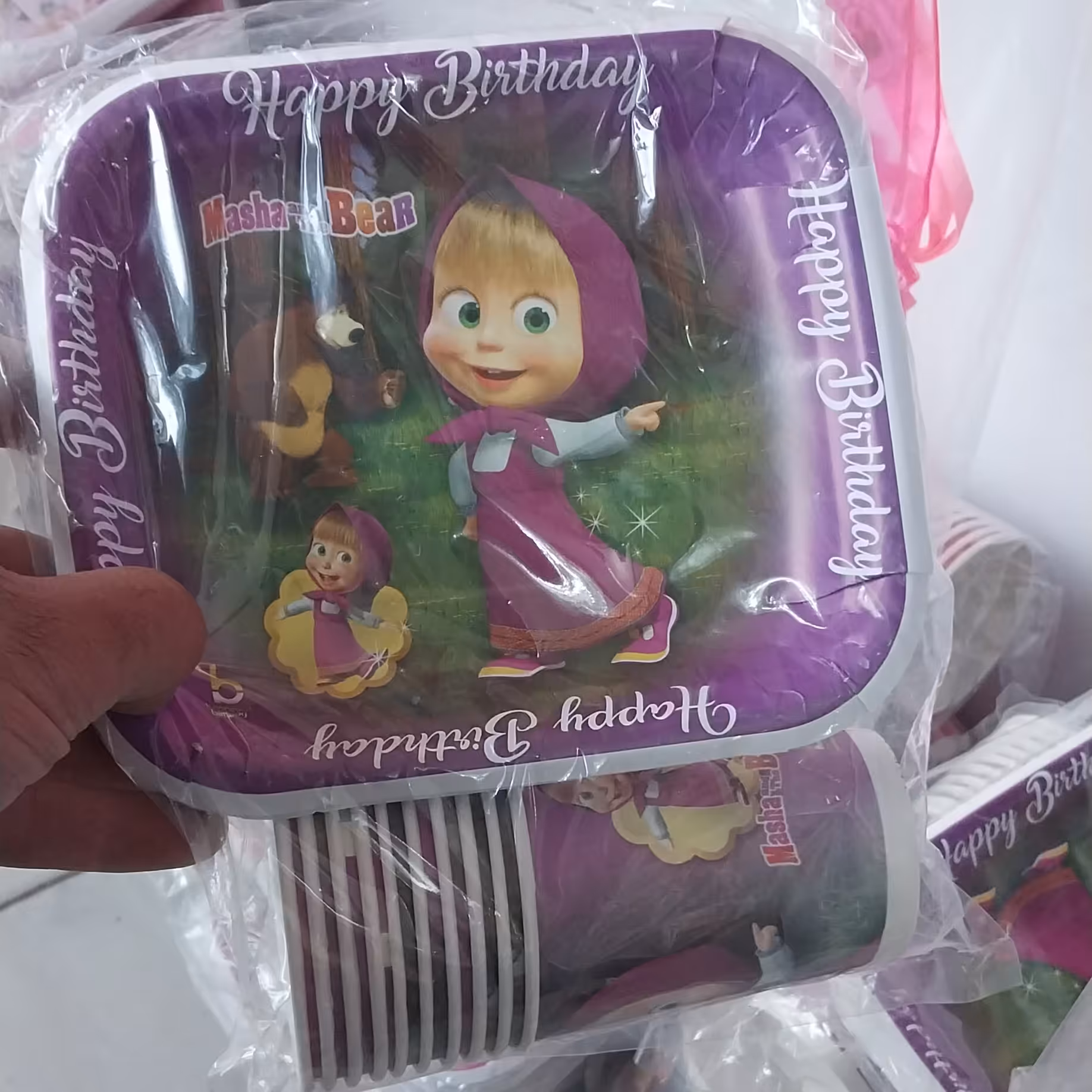 بشقاب و لیوان 10 تایی تم تولد  ماشا و میشا