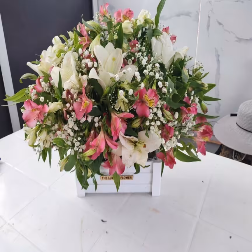 کد002باکس گل مستطیلی(پس کرایه)