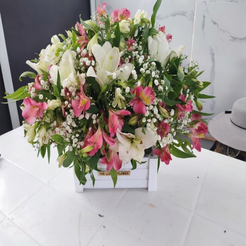 کد002باکس گل مستطیلی(پس کرایه)
