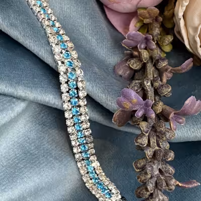 دستبند فوق العاده زیبا و خاص بینظیر در دست فوق العاده برای کادو تولد