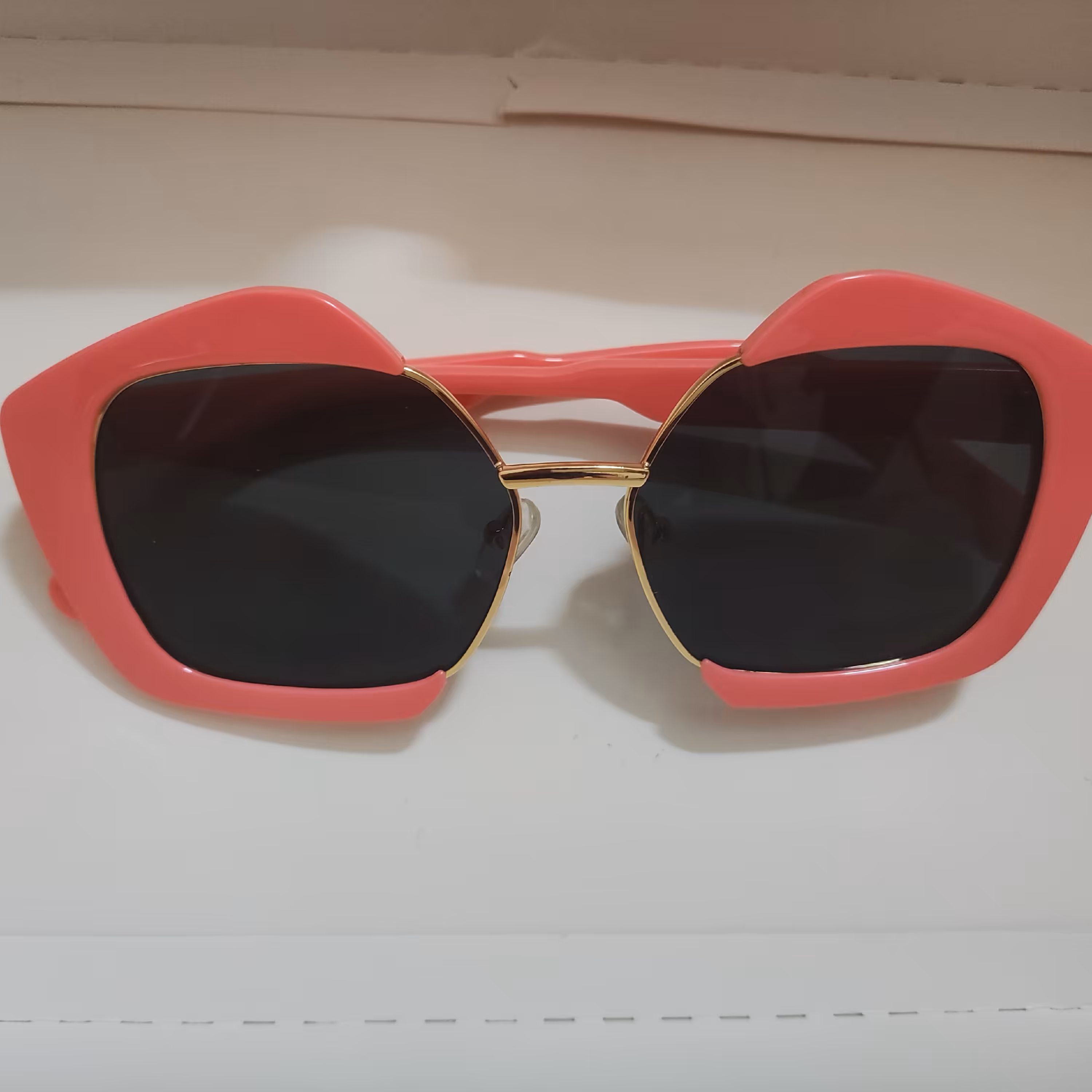 عینک آفتابی دخترانه رنگ صورتی ( ارسال رایگان)