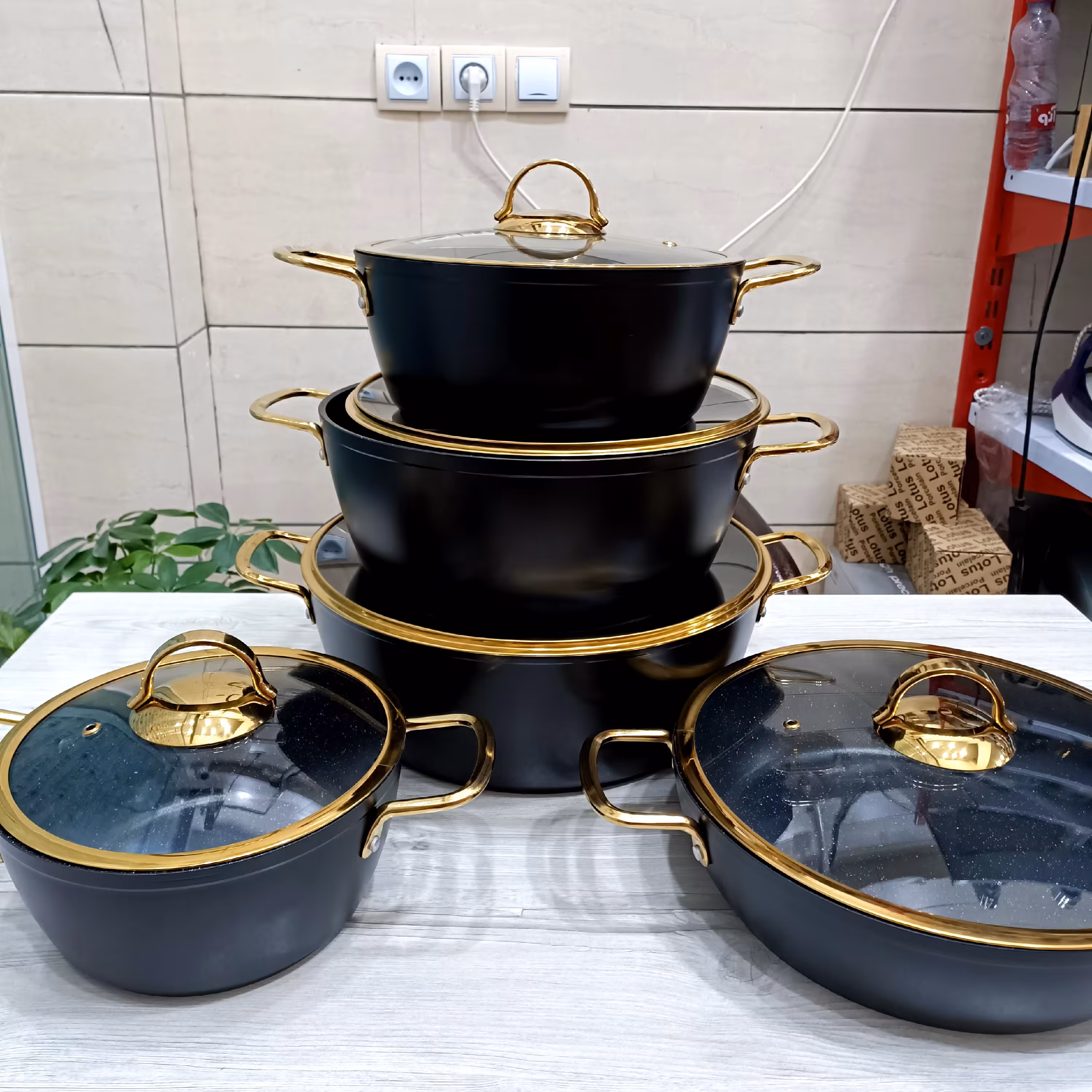 سرویس قابلمه یونیک مدل  8329