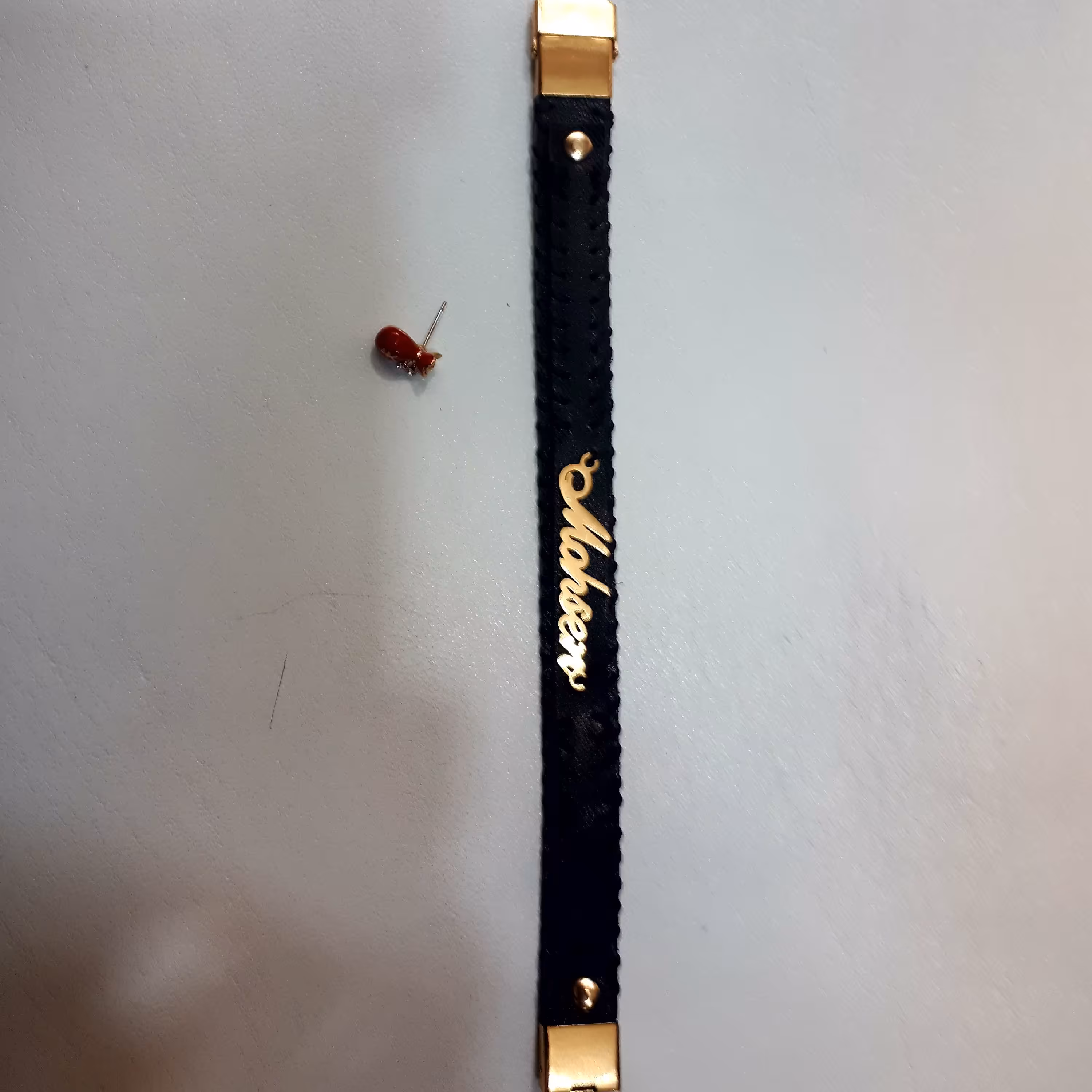 دستبند چرمی