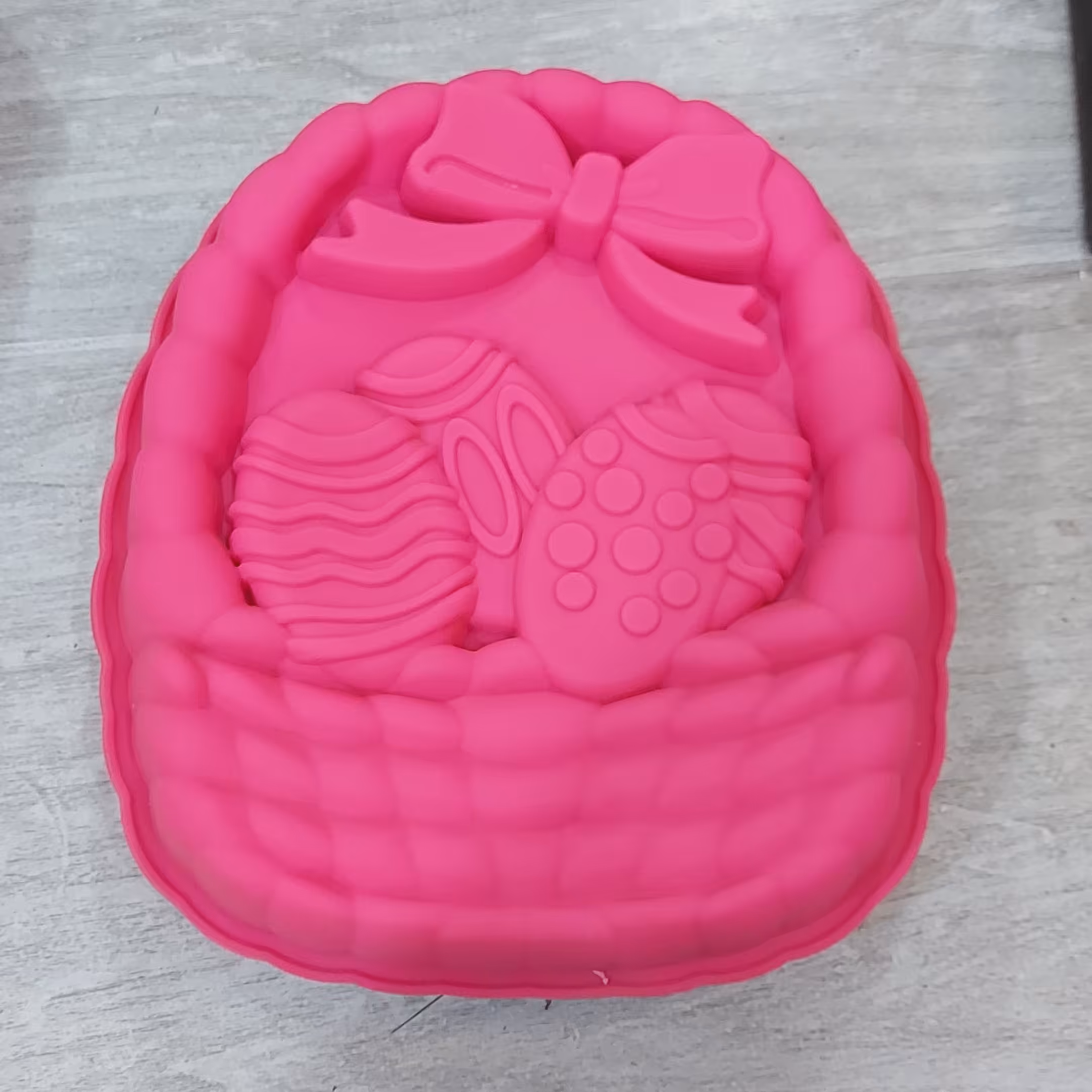 قالب سیلیکونی خارجی کیفیت عالی مقاوم حرارت تا 230 درجه مناسب پخت کیک اندازه 25 سانت عمق 5 سانت