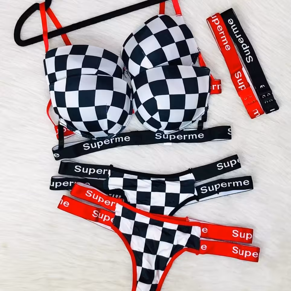 ست فوتبالی
شورت دوبندی
اسپرت
کیفیت عالی
برند چین

سایزبندی 80 85 90