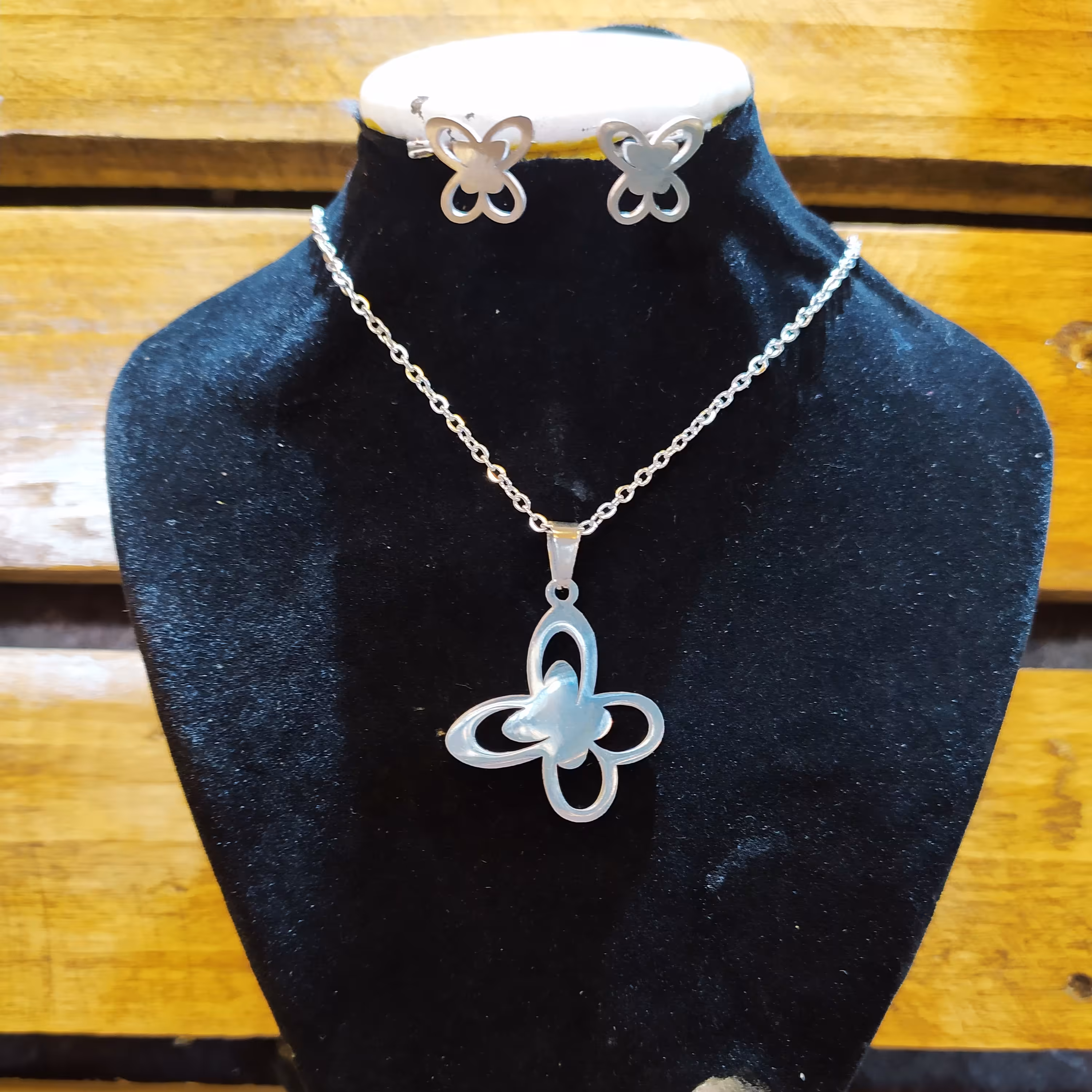 نیم ست استیل رنگ ثابت و ضد حساسیت با طراحی زیبا و شیک ، طرح پروانه ای