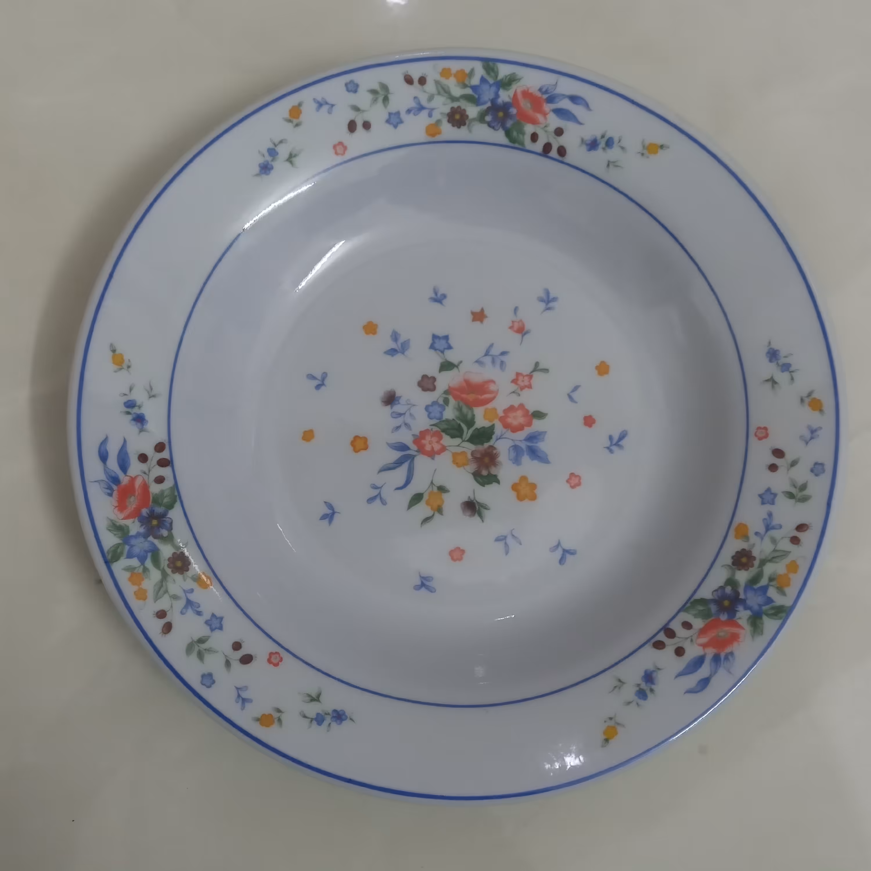 بشقاب خورشت خوری(گود)طرح گل ویکتوریا ملامین مارک یزد ملامین اصلی دارای استاندارد مواد درجه یک تعداد یک عددی سایز 20