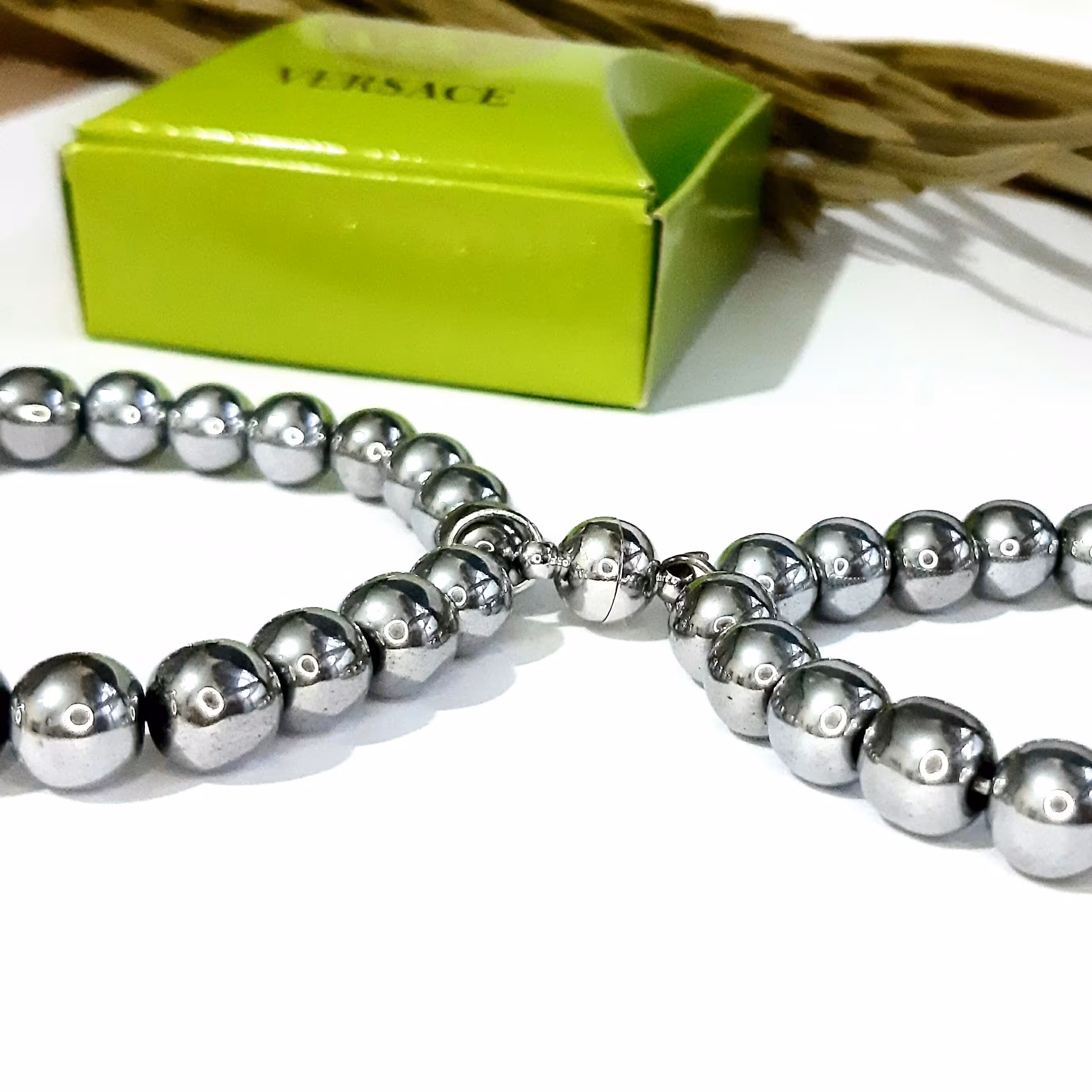 دستبند مگنتی ست دوتایی یا دستبند عاشقانه آهنربایی سنگ حدید یا دستبند دوستی سنگی (یک جفت)