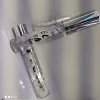 ژل مژه‌ نقره ایی اسنس