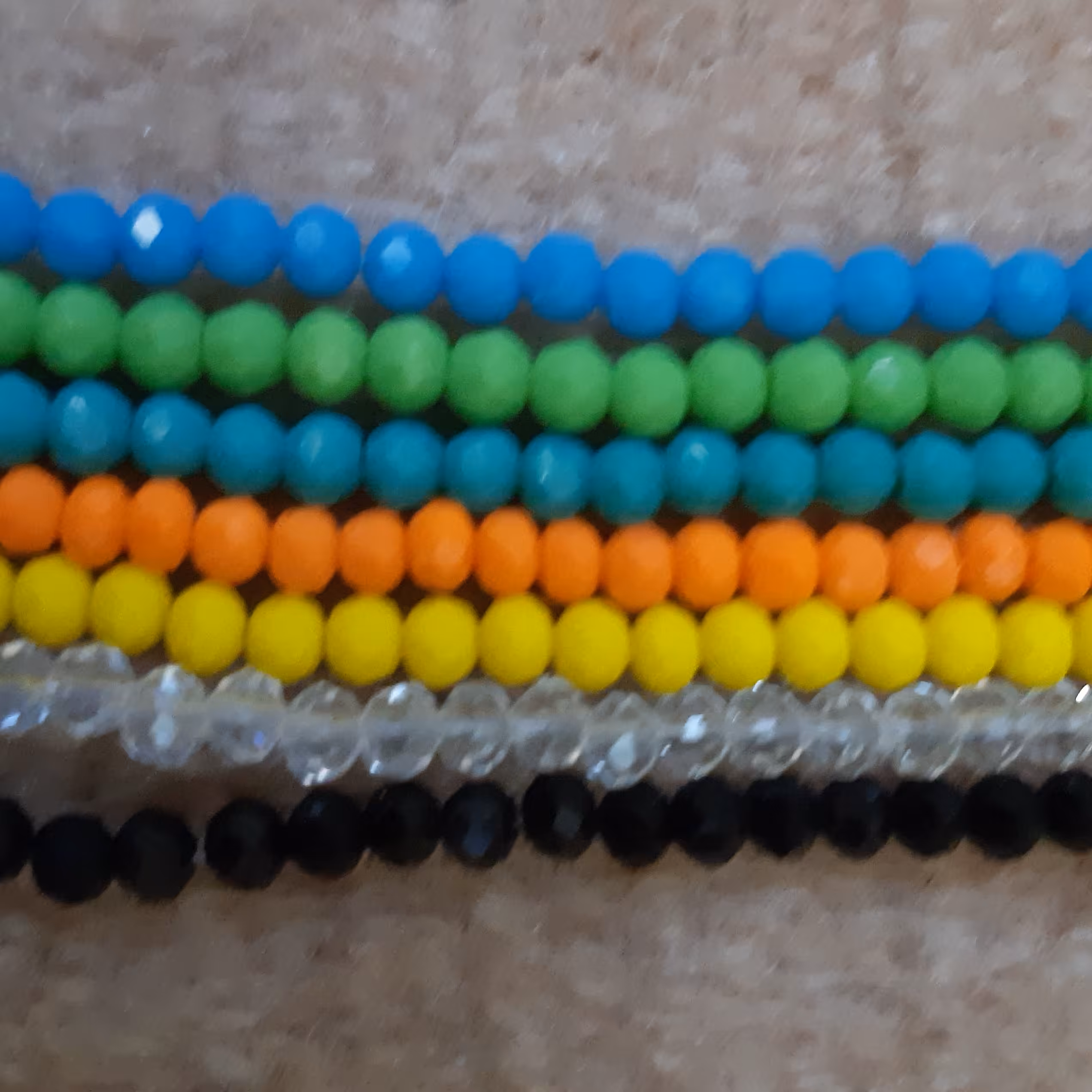 100 عدد کریستال خارجی سایز 4 در رنگهای مختلف. 