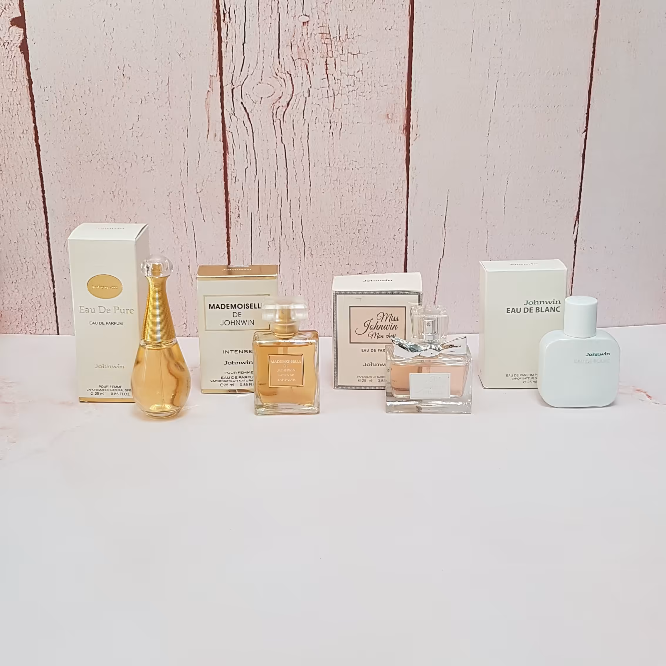 عطر های 25 میل با ماندگاری فوق العاده اقتصادی و دارای تنوع