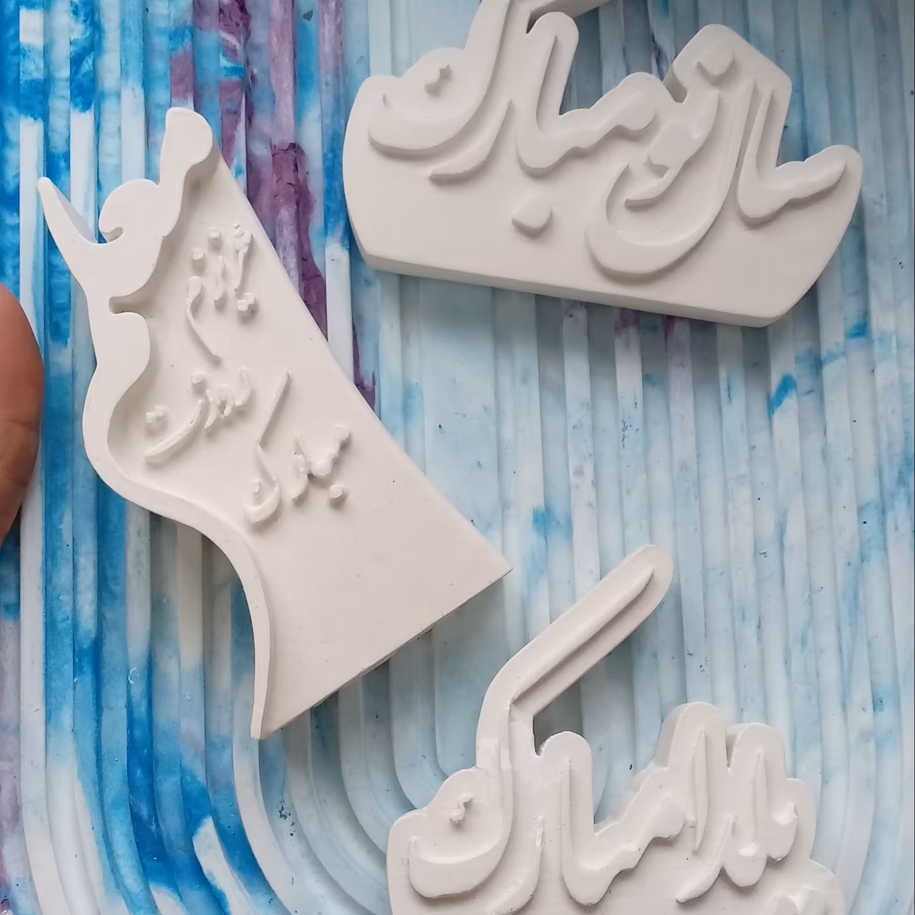 بیس خام سال نو مبارک  مناسب هدیه دادن و شمع و دکوری جنس از پودر هنری