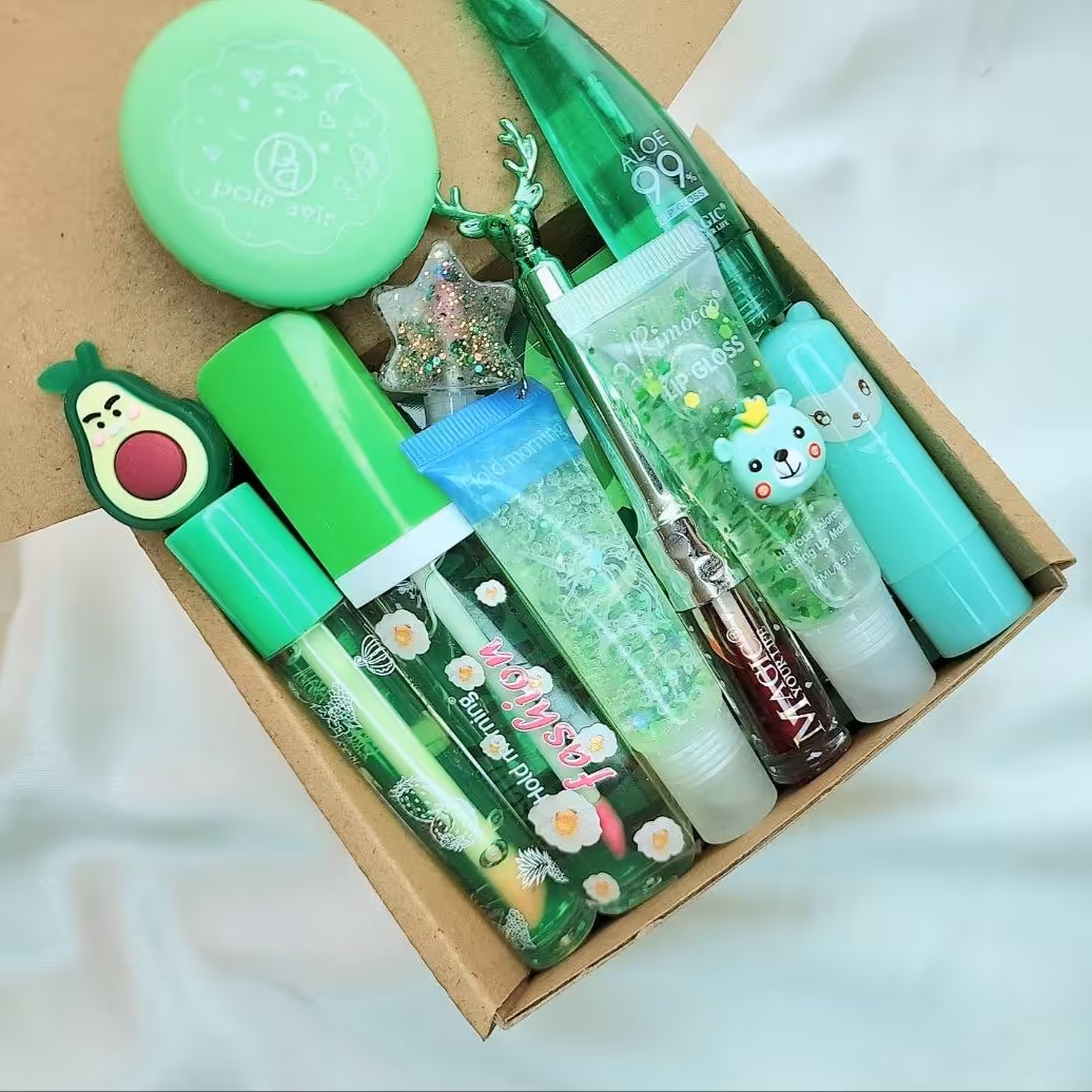 پکیج کادویی  لوازم آرایش سبز با ارسال رایگان