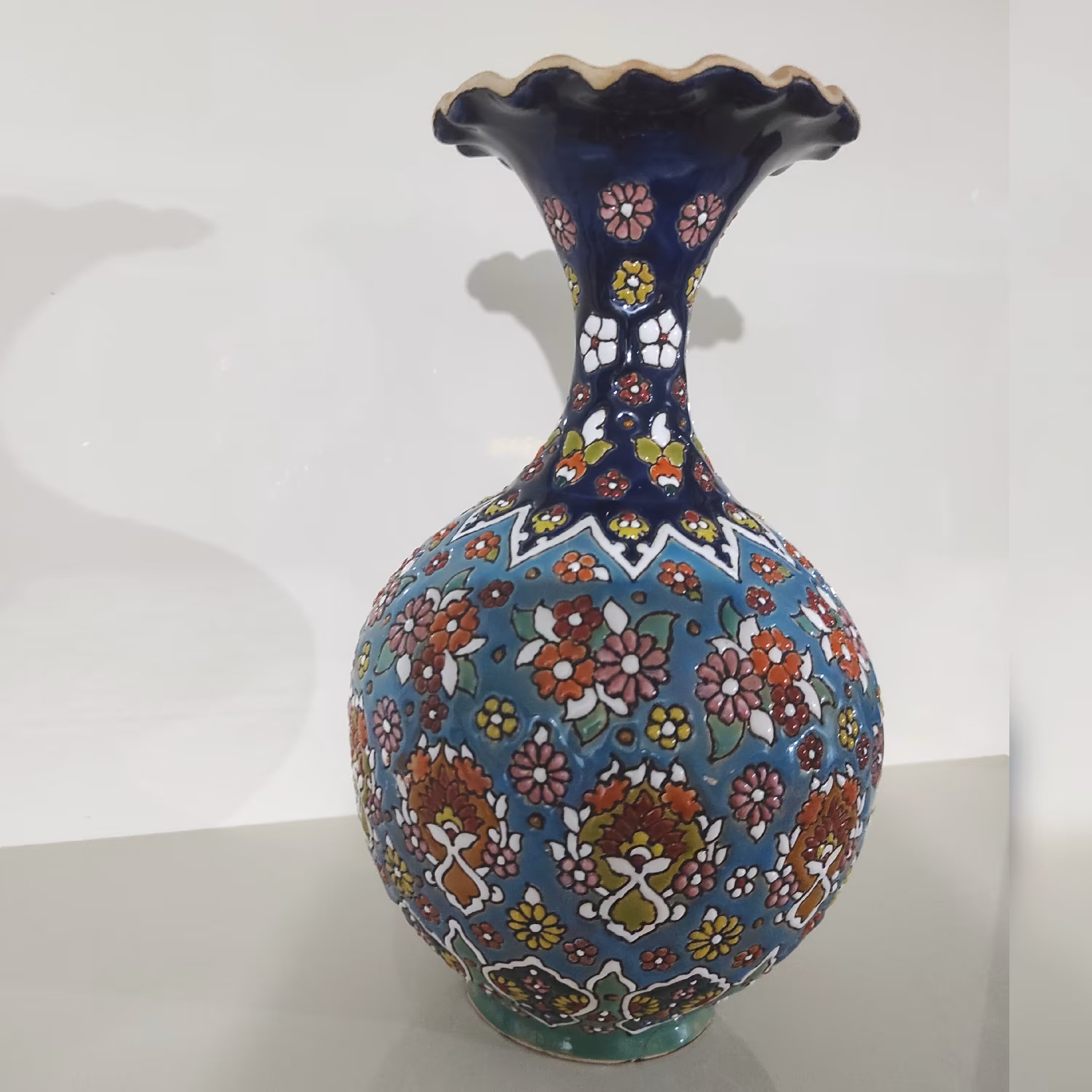 گلدان بیست سانتی خمره ای سفالی میناکاری کد 12