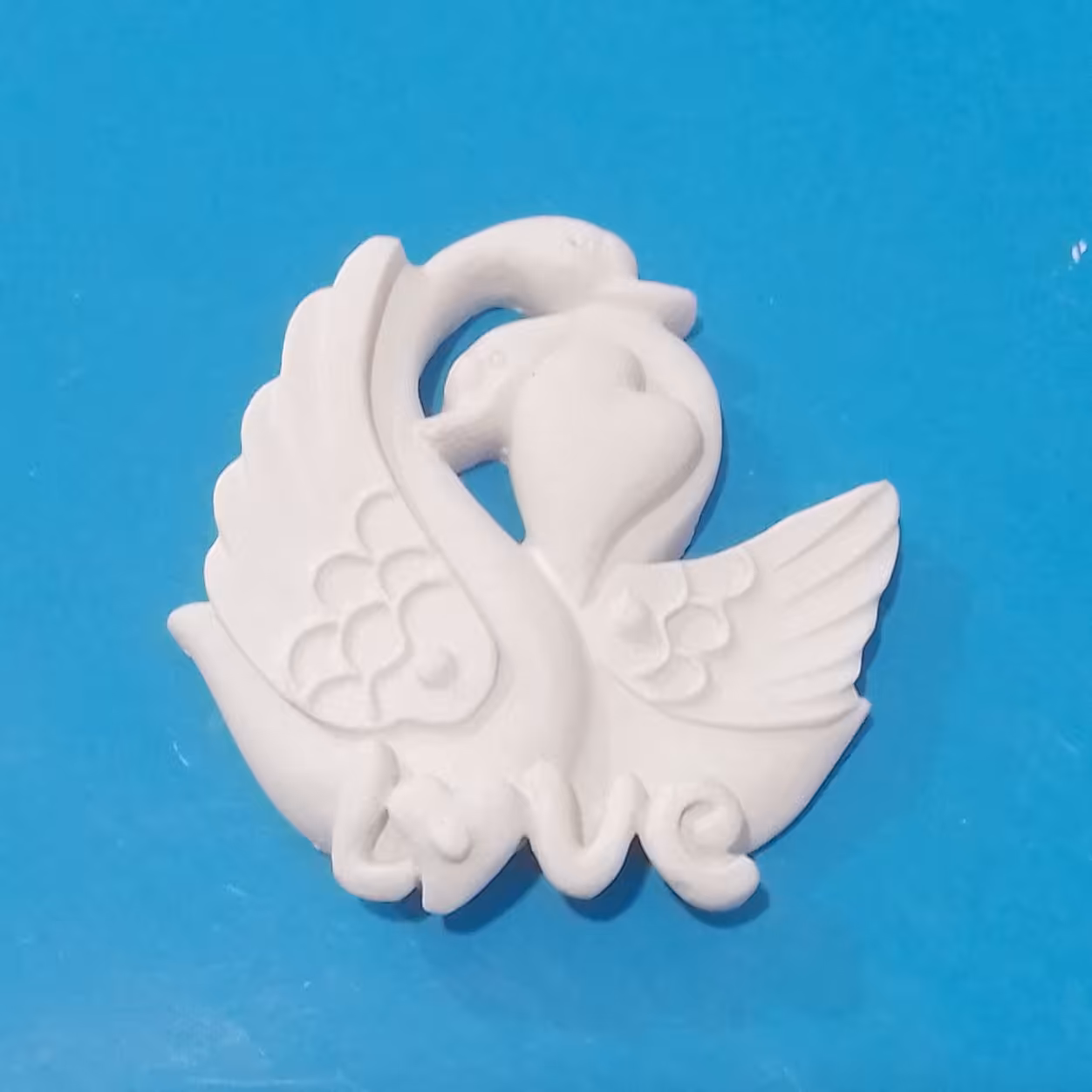 مجسمه قوی عاشق رنگ آمیزی علاقه مندان به هنر های تجسمی