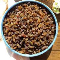 کشمش تازه و شیرین خشک شده به روش طبیعی بدون هیچ گونه ماده افزودنی 1000 گرمی