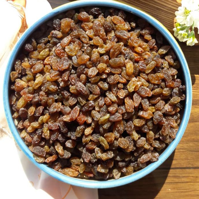 کشمش تازه و شیرین خشک شده به روش طبیعی بدون هیچ گونه ماده افزودنی 1000 گرمی