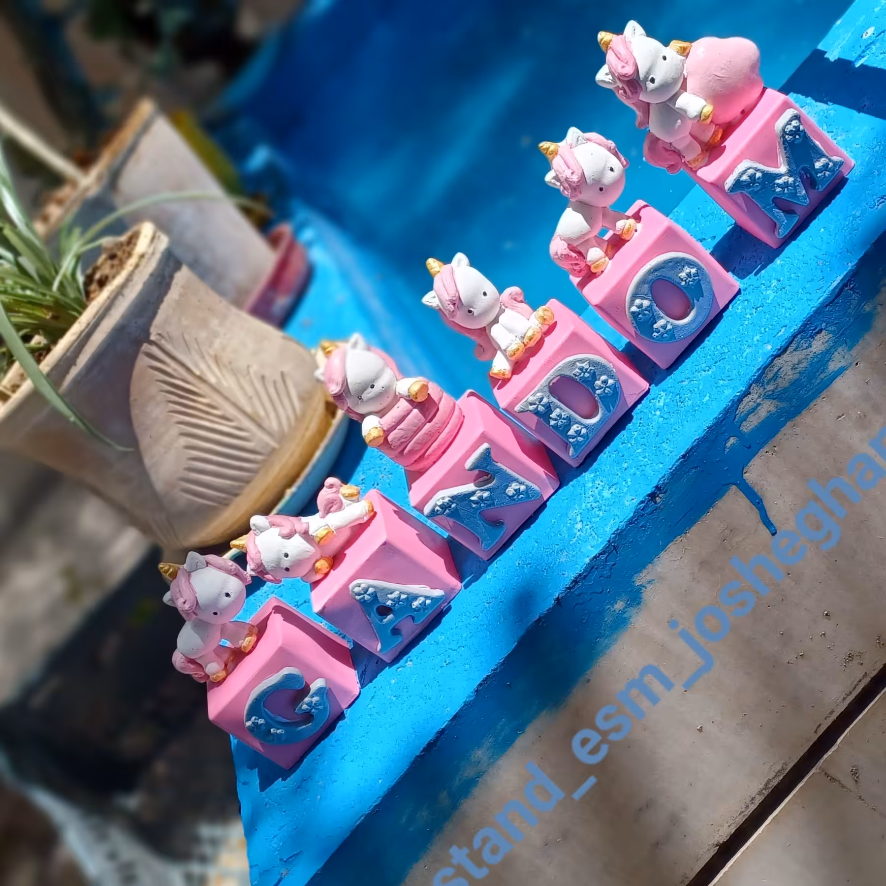 استند اسم ،اسم زوج وگیفت هاو مکعب های اسم و....به سلیقه مشتری 