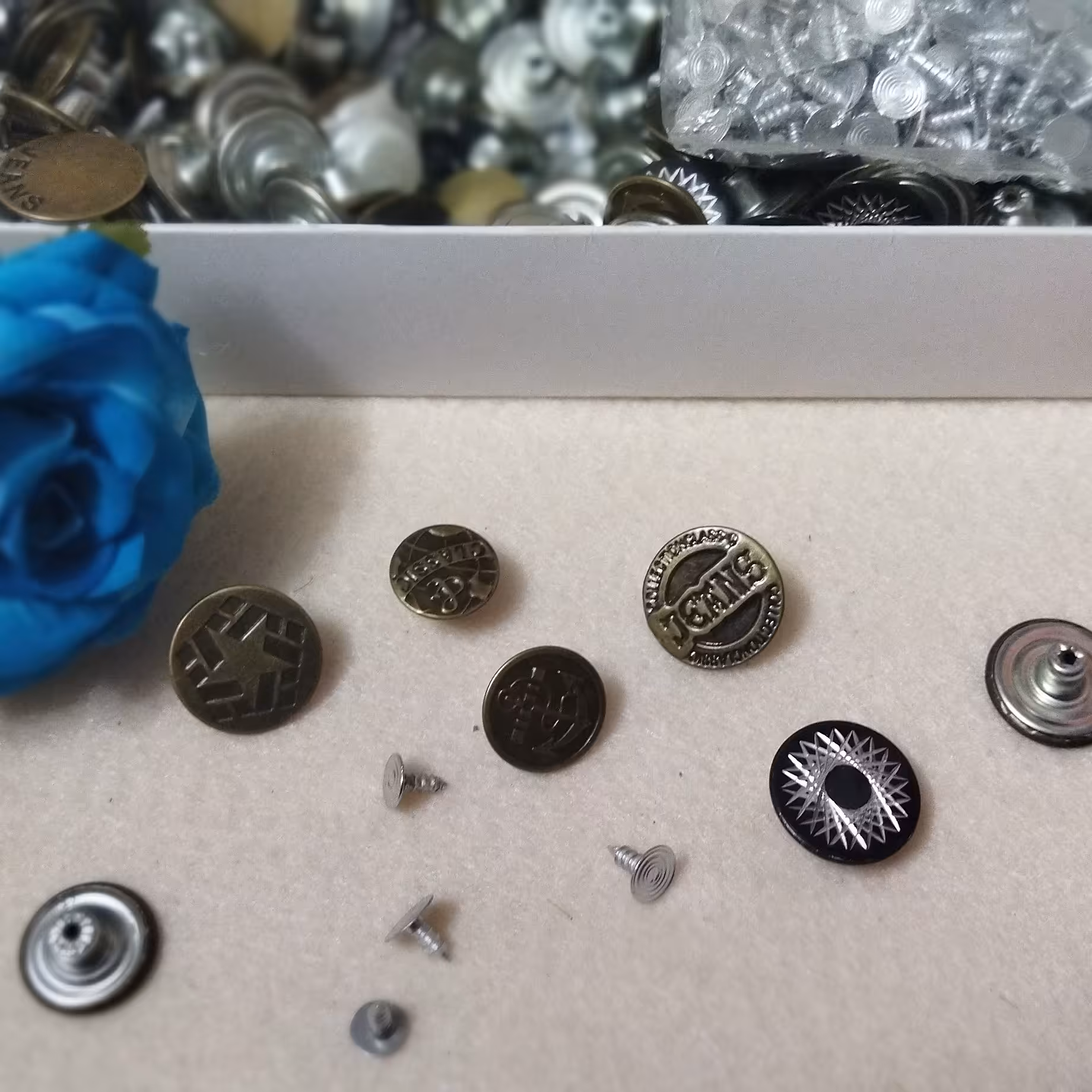 دکمه پرسی شلوار 