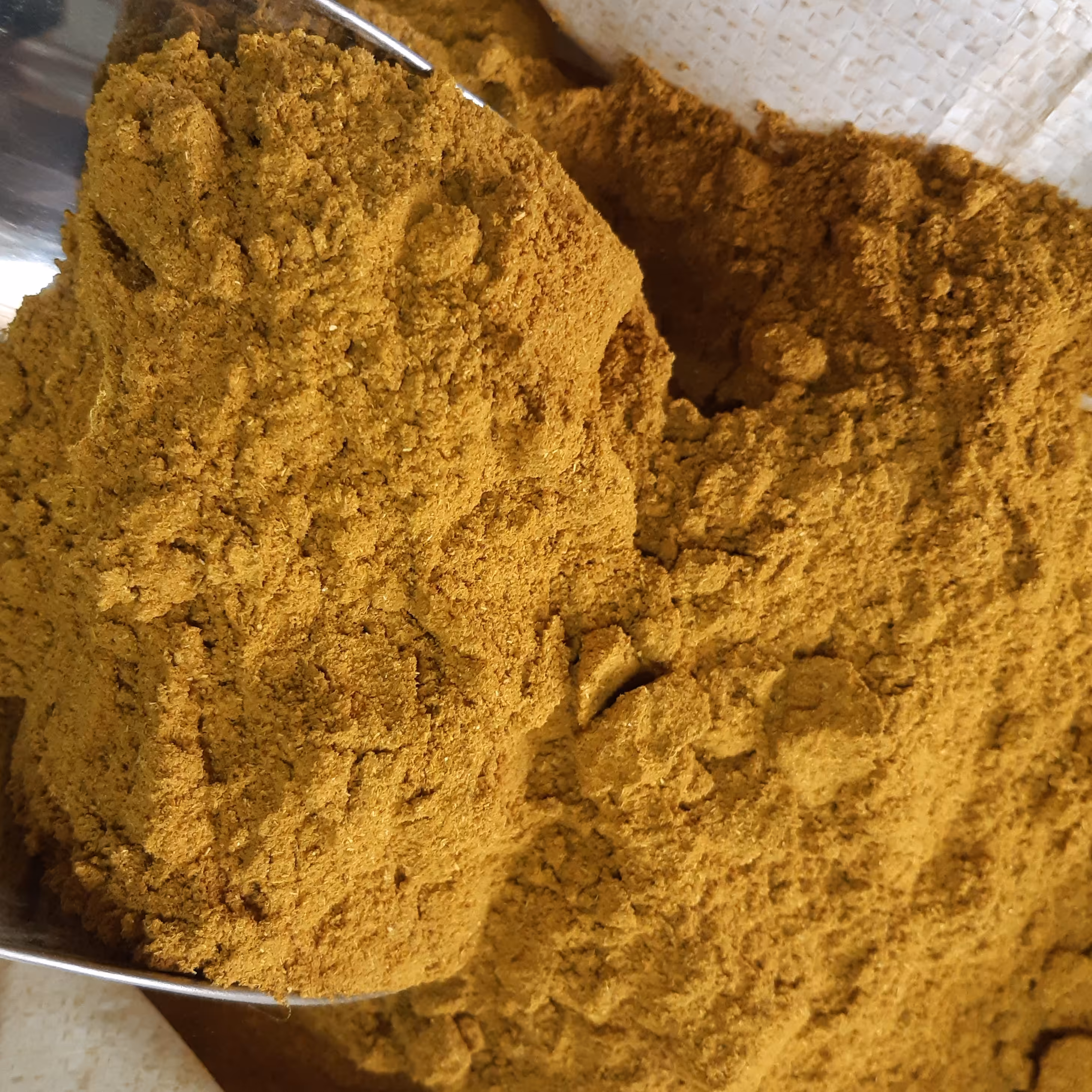 ادویه کاری 24 قلم لوکس (20کیلویی )