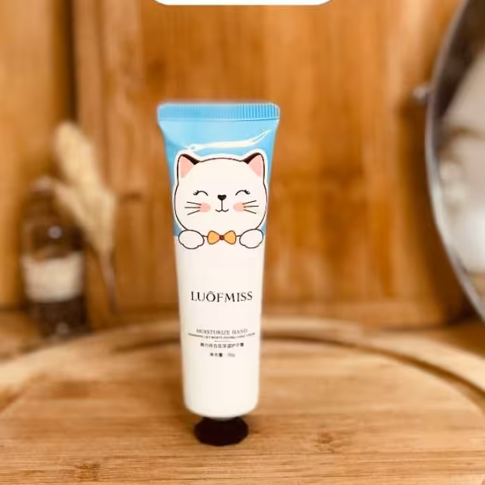 کرم آب رسان دست میشا لوفمیس Loufmiss