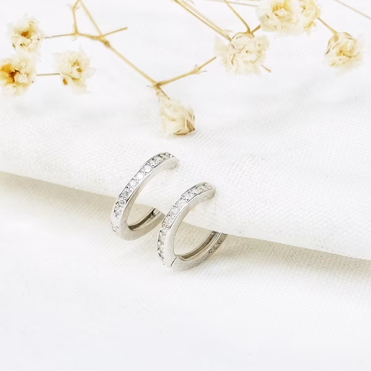 گوشواره حلقه ای نقره با نگین اتمی کد 10667