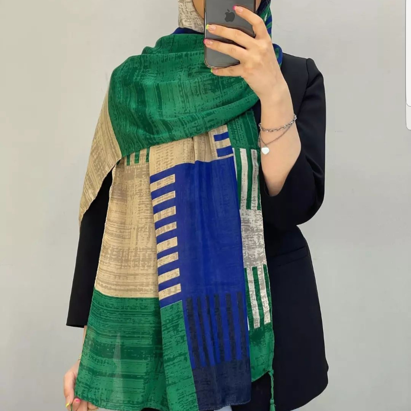 شال نخی صابونی منگوله دار