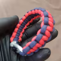 دستبند پاراکورد کوهنوردی و اسپرت قرمز و سرمه ای دورو و با دو رنگ متفاوت.مناسب ورزش و استفاده روزمره.حراج.تخفیف.کادو.خاص