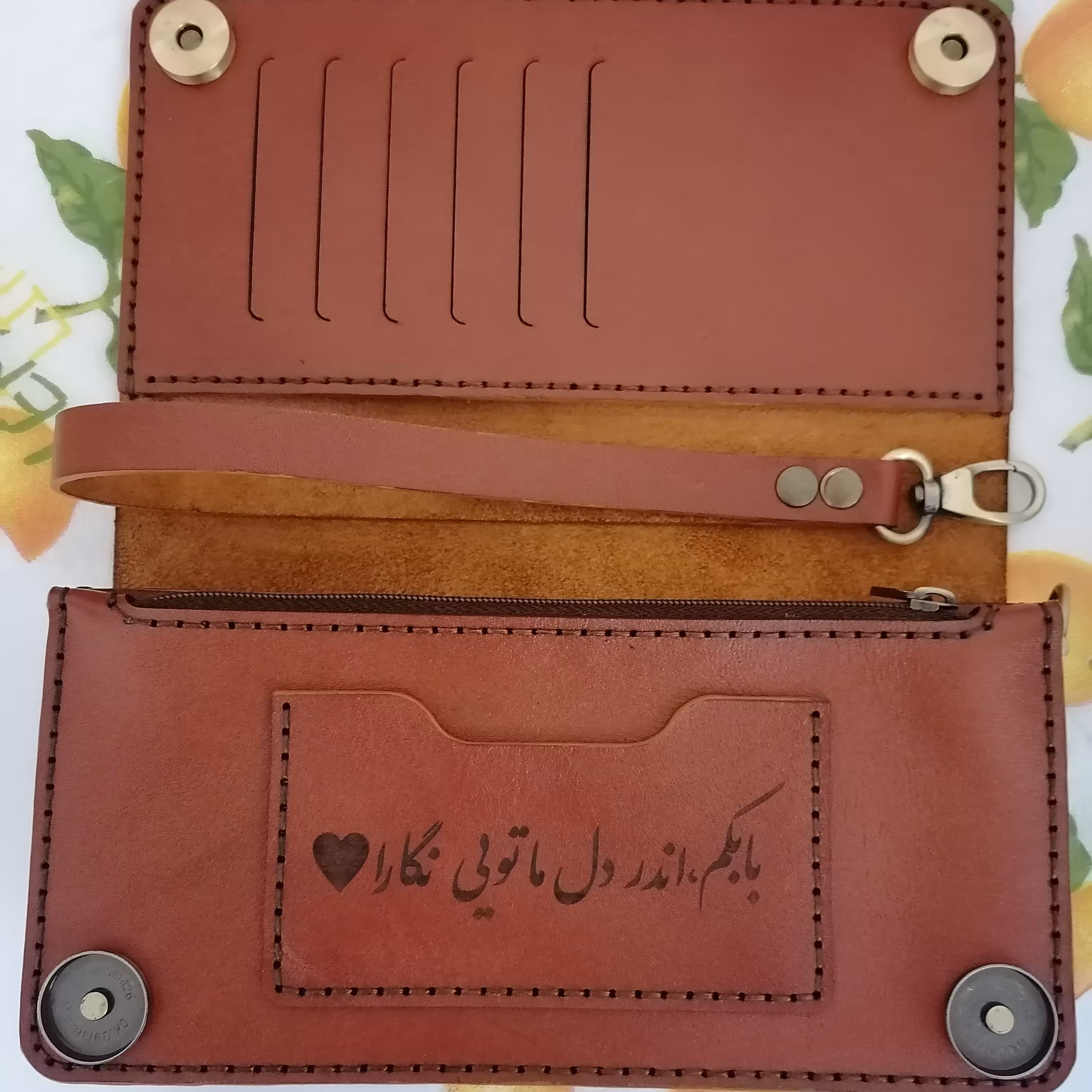 کیف مدارک دستی اسپرت چرم درجه 1 تنوع رنگ دست دوز وبا کیفیت حک مورد نظر مشتری