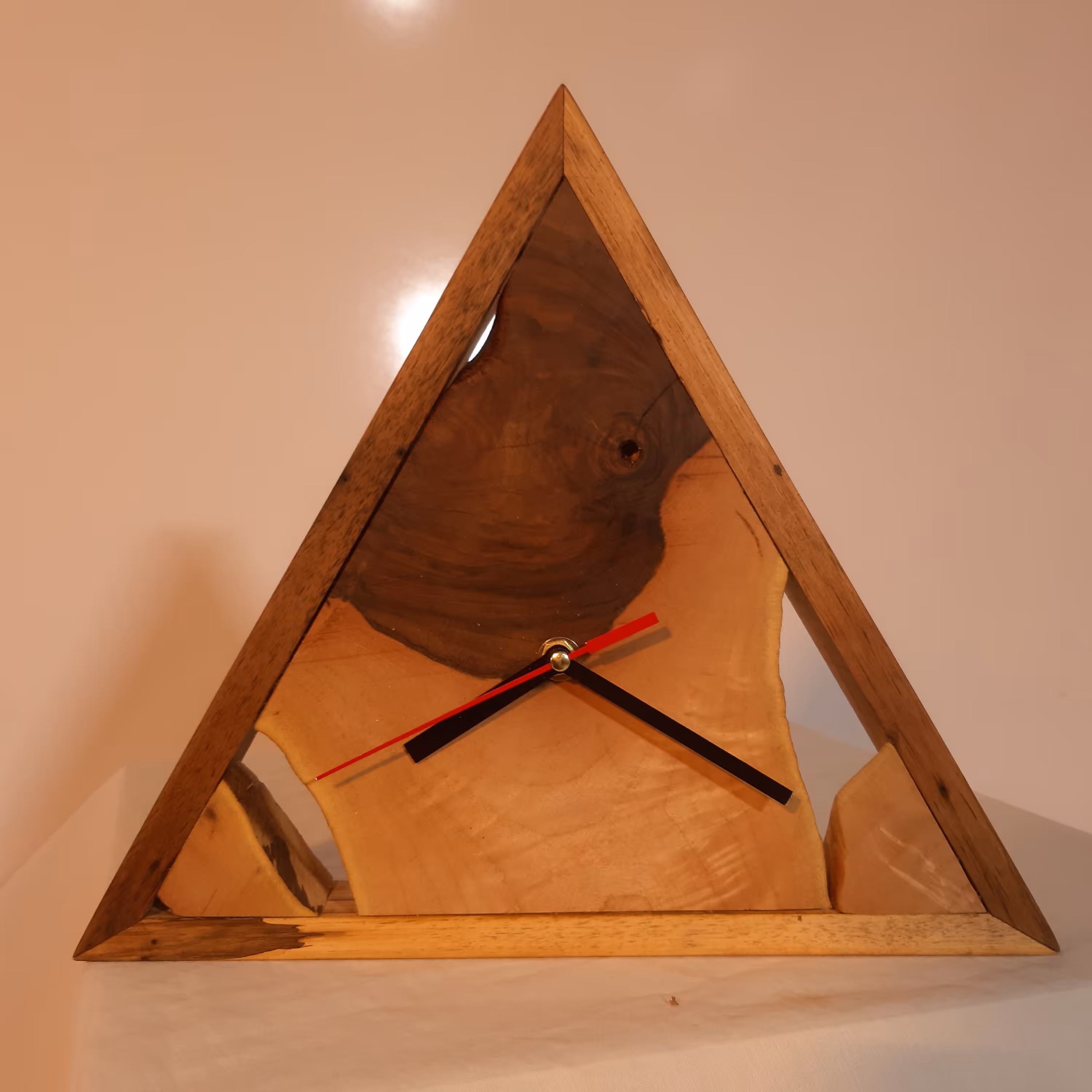 ساعت چوب طبیعی گردو