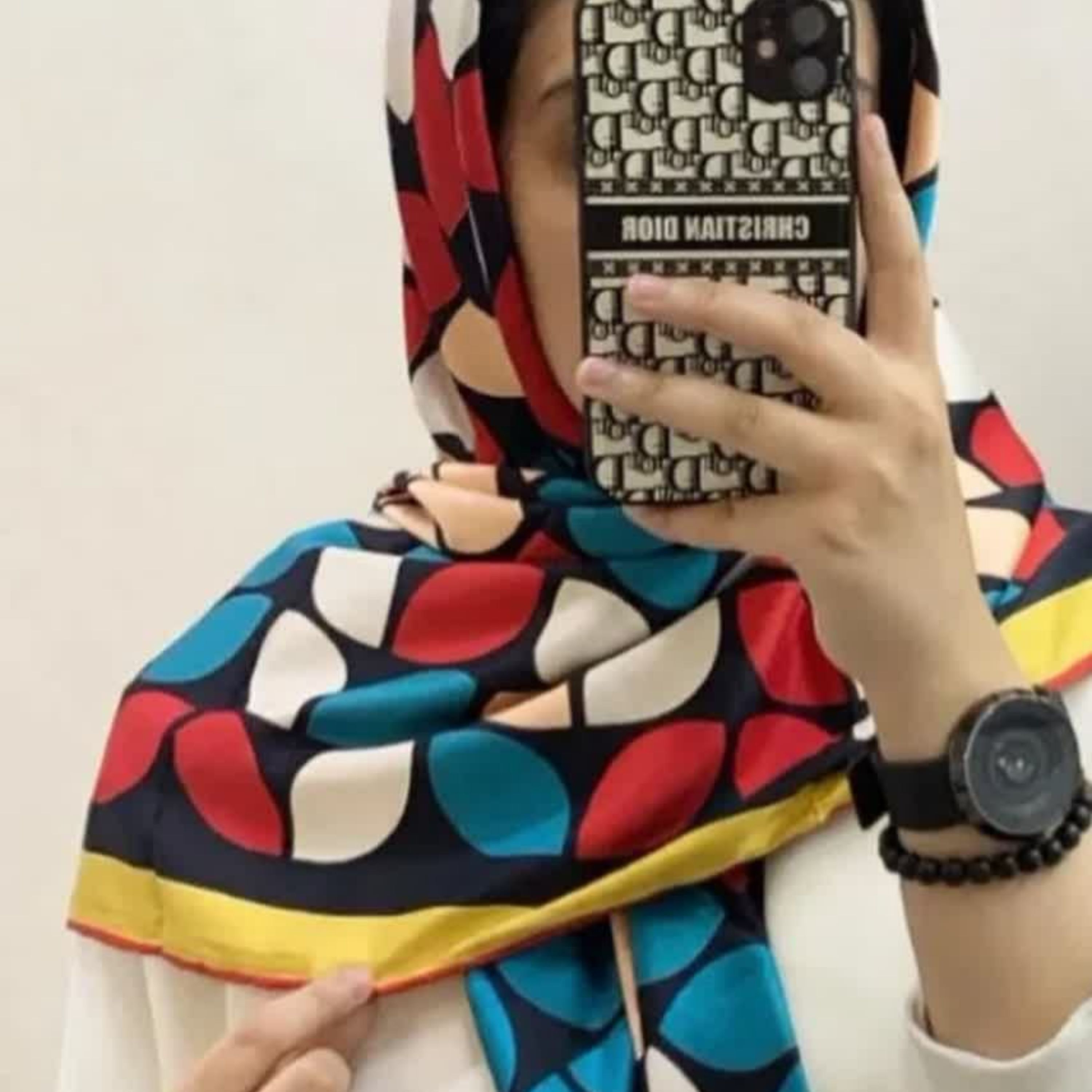 روسری ابریشم ریونی یه پیشنهاد شیک و مجلسی